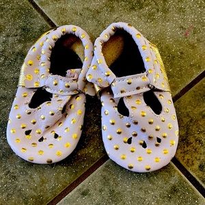 NWOT Freshly Picked moccasins size 7